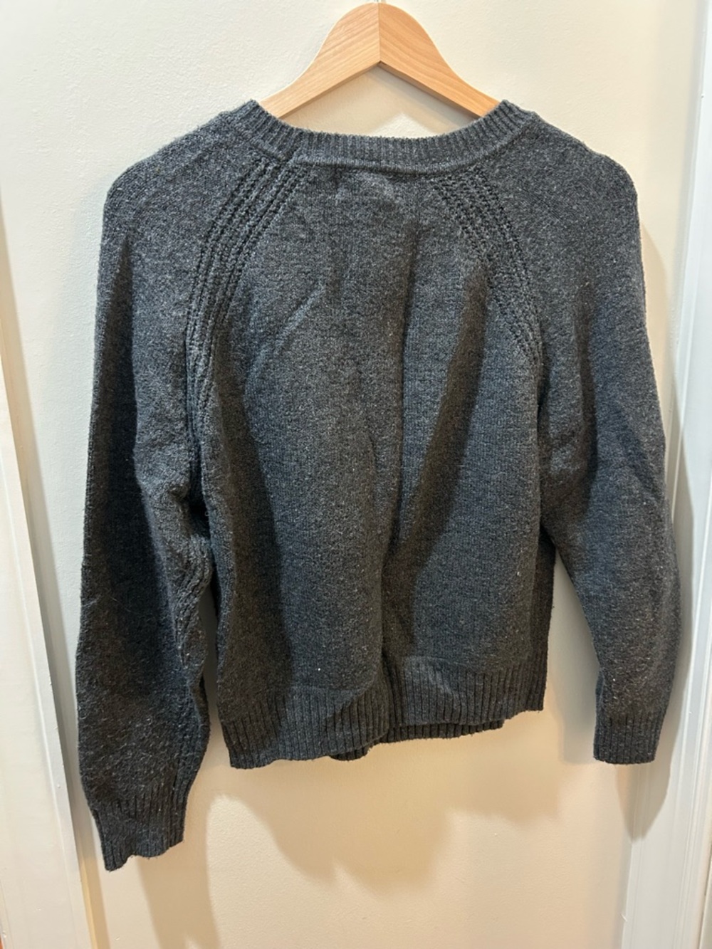 Universal Thread sweater - Picture 3 of 4